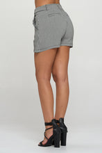 Load image into Gallery viewer, Zip-up Plaid Pocketed Skort
