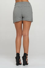 Load image into Gallery viewer, Zip-up Plaid Pocketed Skort