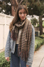 Load image into Gallery viewer, Tartan Woven Tasself Scarf
