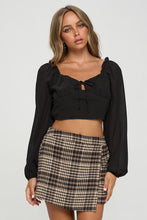 Load image into Gallery viewer, Smocked Long Sleeves Crop Top
