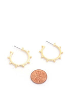 Load image into Gallery viewer, Sodajo Ball Edge Hoop Earring

